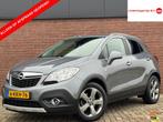 Opel Mokka 1.4 T COSMO 4X4 | NL-AUTO! | NAVI! | TREKHAAK!, Auto's, Euro 5, 1325 kg, Gebruikt, Zwart