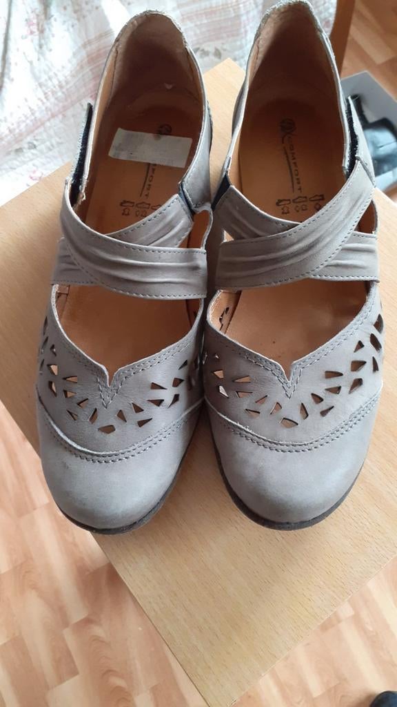 Pumps 43, Ophalen of Verzenden, Zo goed als nieuw