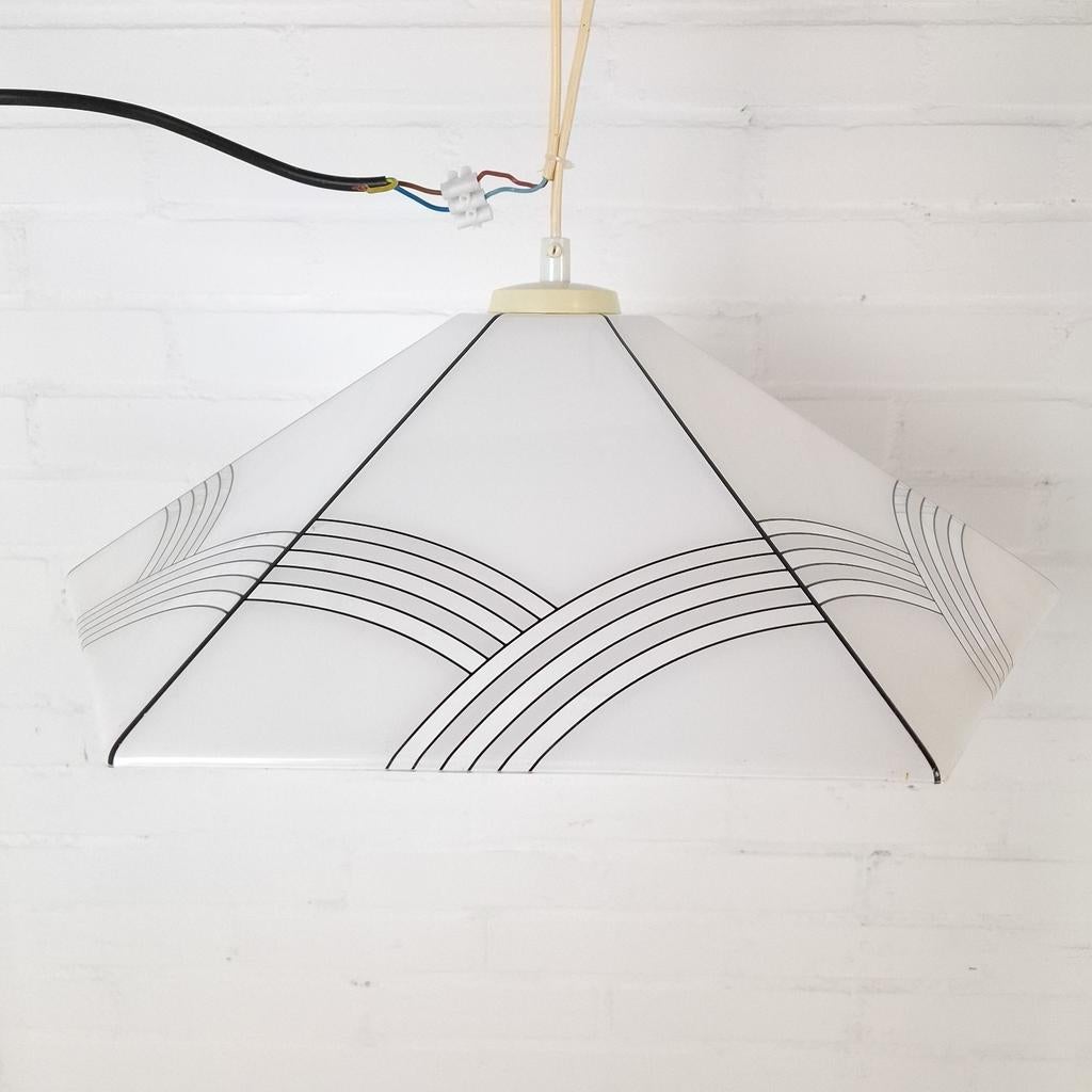 Vintage hanglamp acryl jaren 70 heksenhoed, Huis en Inrichting, Lampen | Hanglampen, Kunststof, Gebruikt, Ophalen of Verzenden
