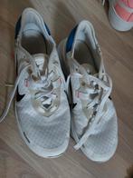Nike sneakers wit met blauw en rood, Kleding | Dames, Wit, Nike, Ophalen of Verzenden, Gedragen