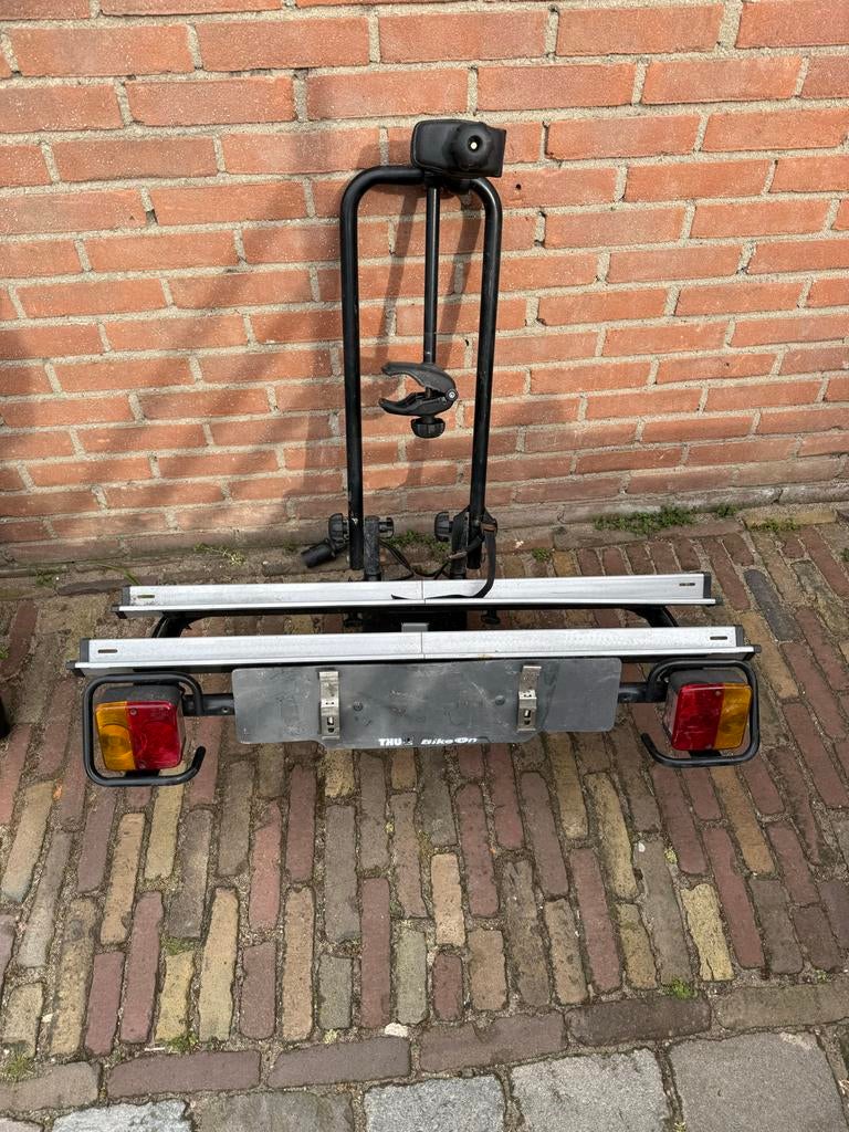 Thule fietsenrek model BikeOn VN, 7 polige stekker., Auto diversen, Fietsendragers, Ophalen, 2 fietsen, Gebruikt, Trekhaakdrager