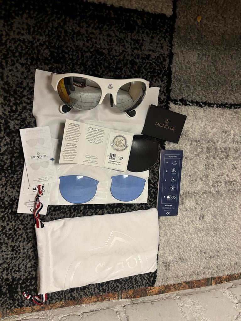 Witte Moncler Zonnebril - Nieuwstaat, Zonnebril, Wit, Zo goed als nieuw, Ophalen