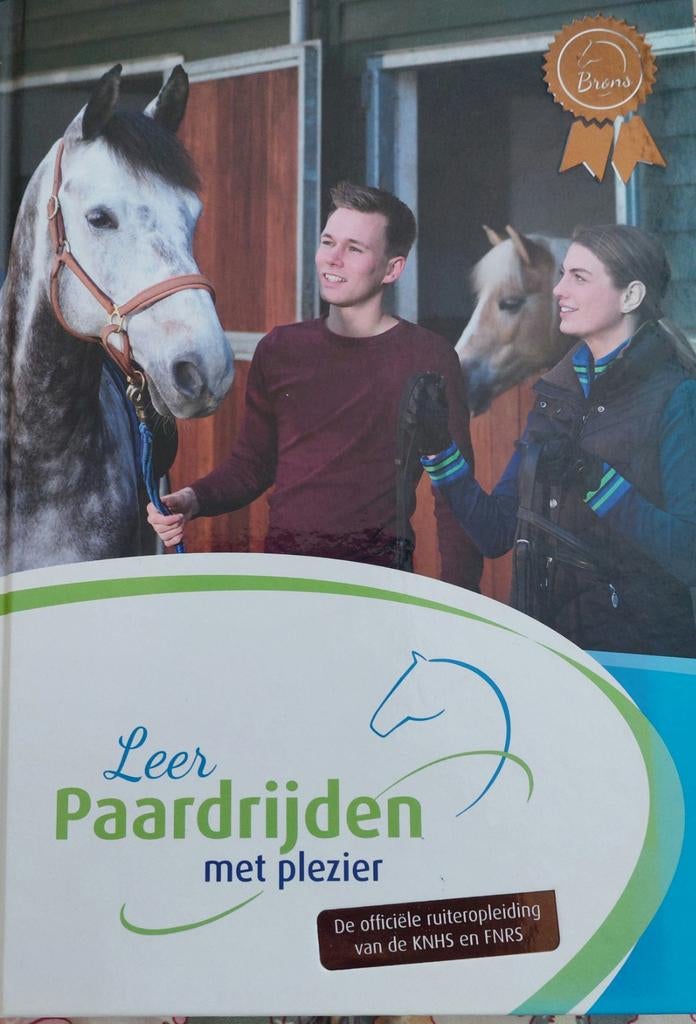 Leer paardrijden met plezier KNHS en FNRS, Ophalen, Zo goed als nieuw