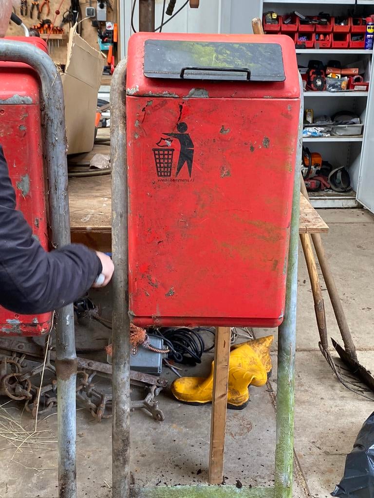 Vuilnis bak, Ophalen of Verzenden, Zo goed als nieuw