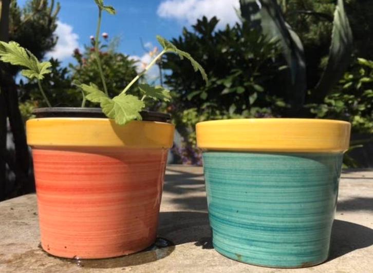 Verschillende leuke vintage bloempotten kleurrijk, Tuin en Terras, Bloempotten, Zo goed als nieuw, Terracotta, Binnen, Balkon