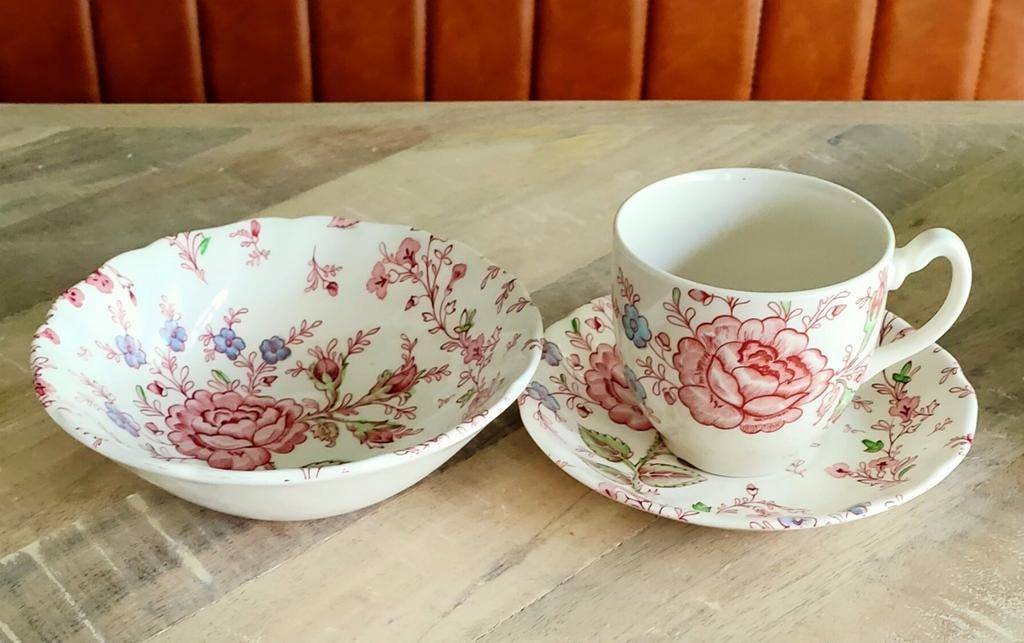 Johnson Brothers Rose Chintz, Ophalen of Verzenden