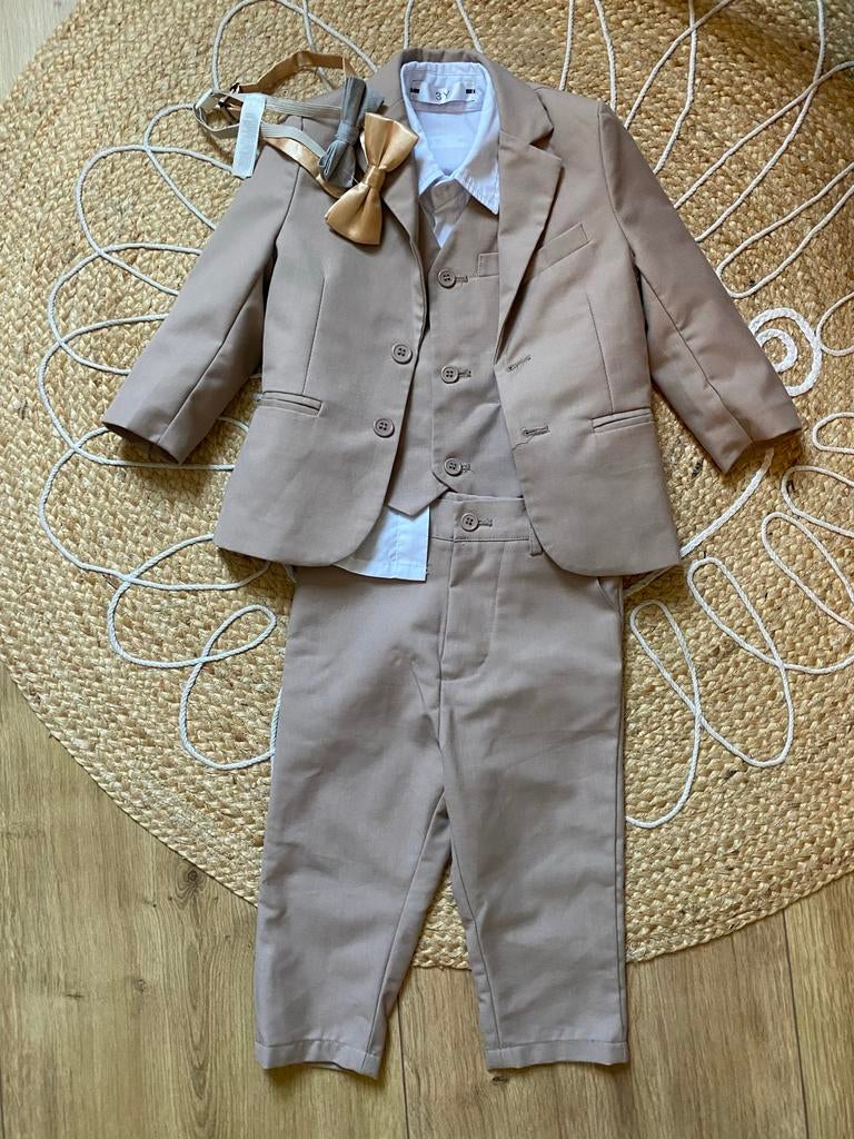 Chique beige kostuum voor jongen - maat 98 - 3 jaar, Ophalen of Verzenden, Zo goed als nieuw, Jongen of Meisje