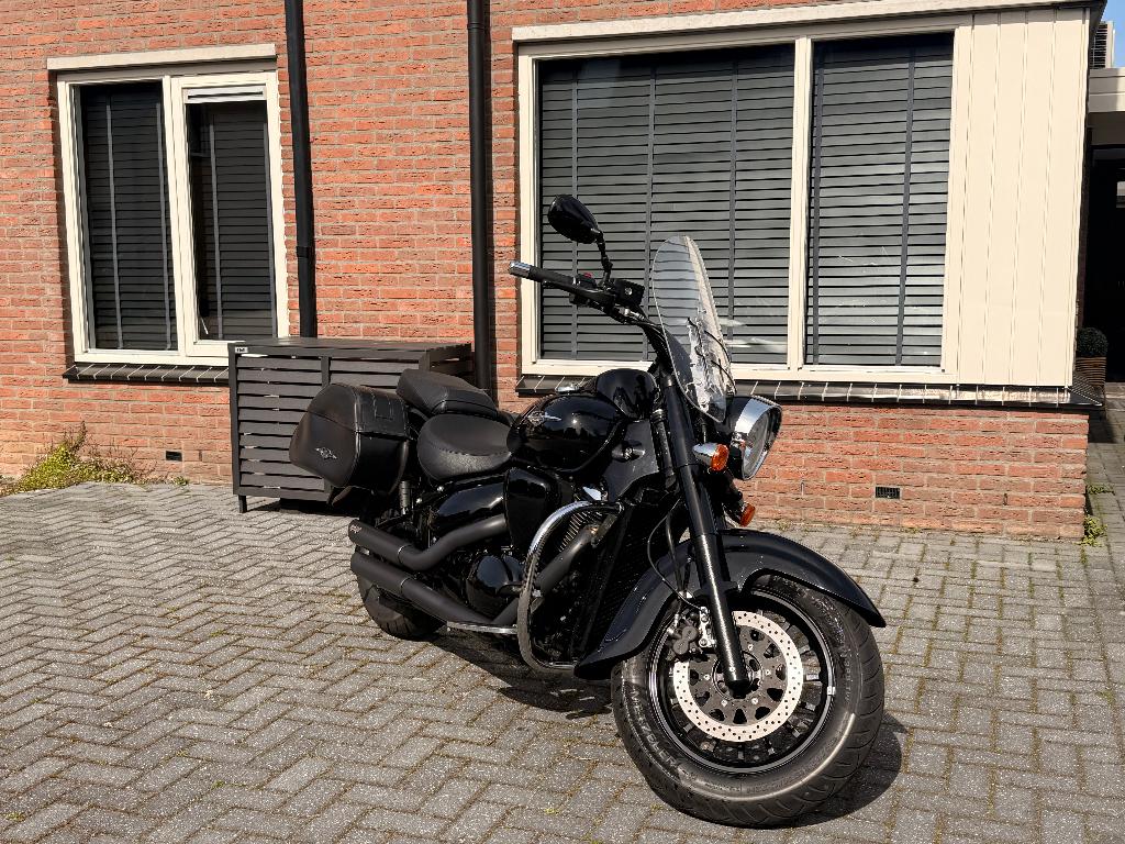 SUZUKI C800 B.O.S.S. EDITION | VANCE & HINES | LAGE KM STAND, Motoren, Motoren | Suzuki, 2 cilinders, 805 cc, Gebruikt, Sportuitlaat