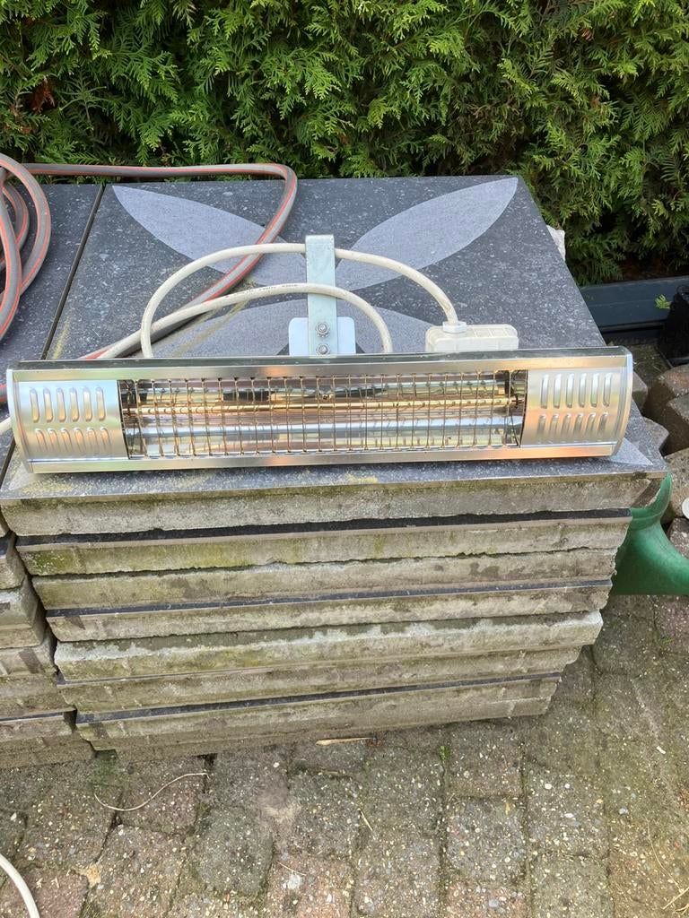 Infrarood straler, terras, 2000 watt, Ophalen of Verzenden, Zo goed als nieuw, Wand