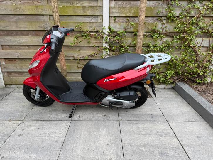Peugeot Kisbee, Fietsen en Brommers, Snorfietsen en Snorscooters, Zo goed als nieuw, Peugeot, Benzine, Ophalen