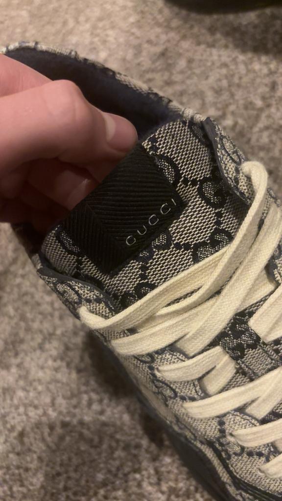 Gucci Rhyton Sneakers - Authentiek en Stijlvol, Ophalen of Verzenden, Gedragen, Beige, Sneakers of Gympen