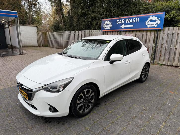 Mazda 2 1.5 66KW 5DRS 2015 Wit, Auto's, Mazda, Particulier, Airbags, Airconditioning, Apple Carplay, Bluetooth, Cruise Control