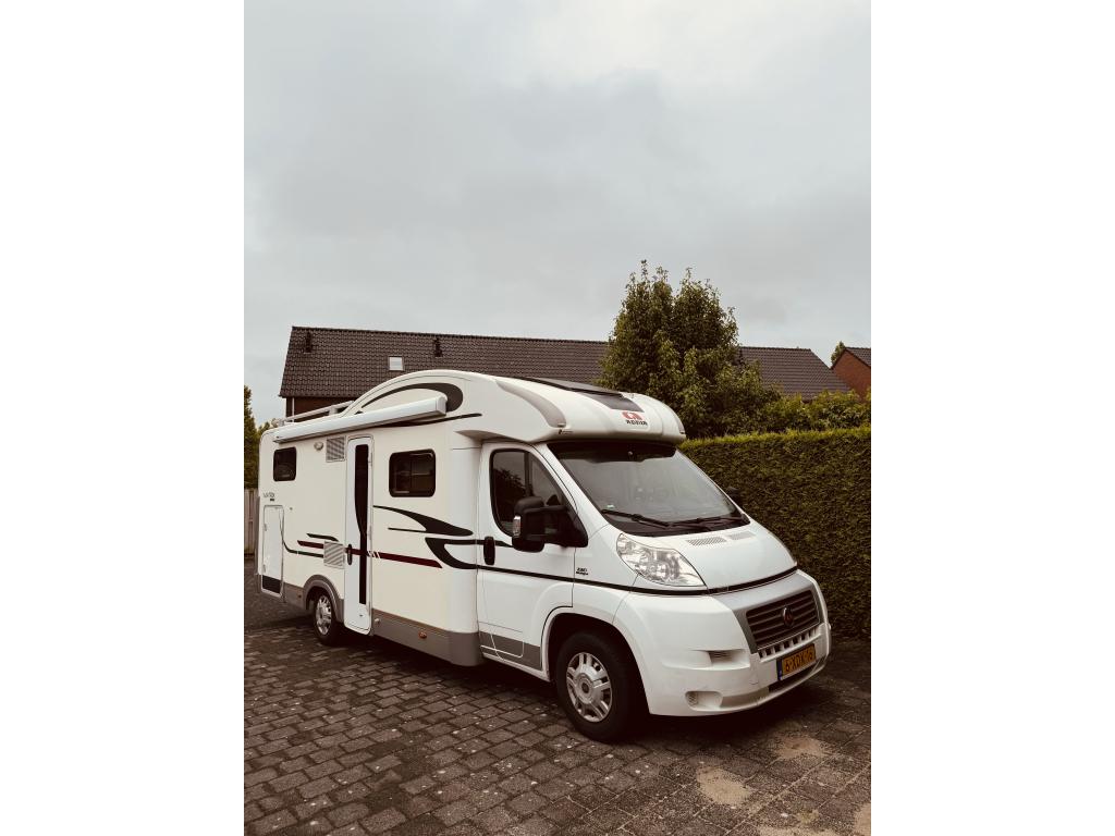 adria Matrix M 680SL (1044108), Caravans en Kamperen, Ringverwarming, Fiat, Particulier, Koelkast