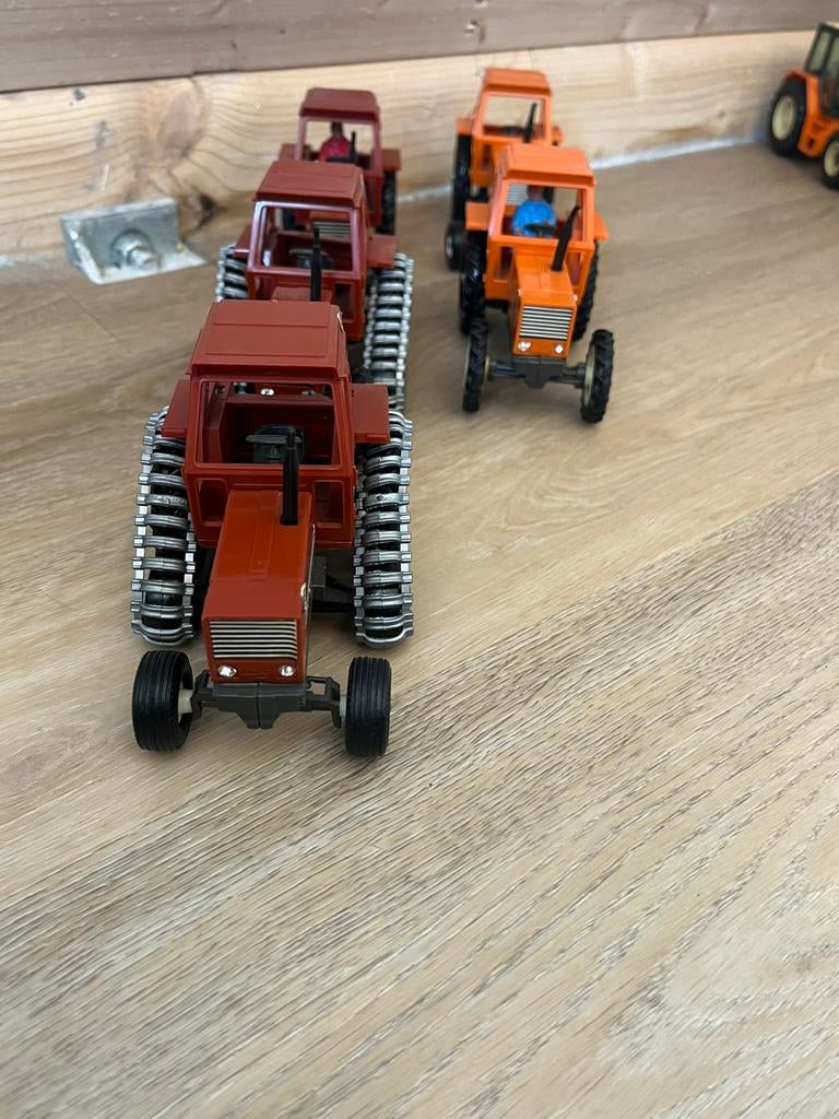 Britians Fiat, Hobby en Vrije tijd, Modelauto's | 1:32, Ophalen of Verzenden, Zo goed als nieuw, Tractor of Landbouw, Britains