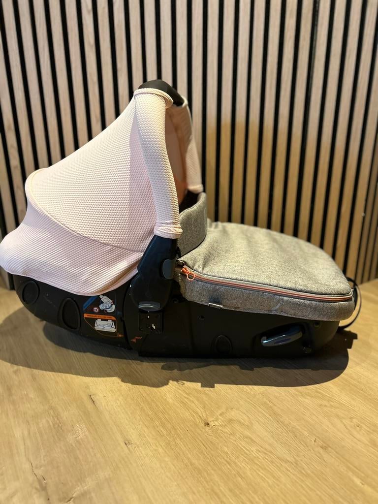 Jane Matrix Light 2 - Autobedje & autostoeltje, Kinderen en Baby's, Autostoeltjes, Verstelbare rugleuning, Autogordel, Zo goed als nieuw