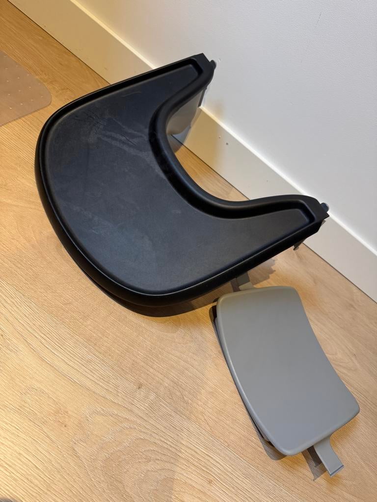 Stokke Triptrap stoelverkleiner en tafelblad, Kinderen en Baby's, Kinderstoelen, Ophalen, Gebruikt, Meegroeistoel, Afneembaar eetblad