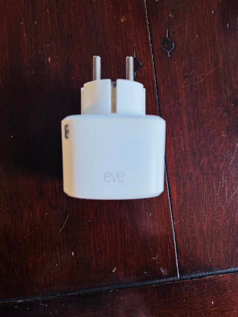 Eve smart plug energy met verbruiksmeter, Ophalen of Verzenden, Zo goed als nieuw