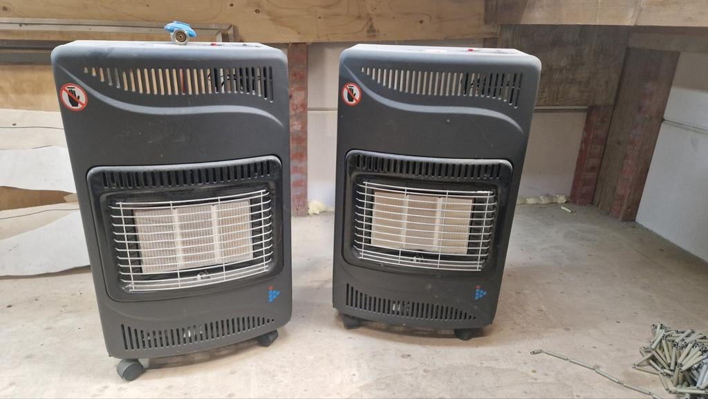 Twee gaskachels op wieltjes, Ophalen, Elektrisch, Overige soorten