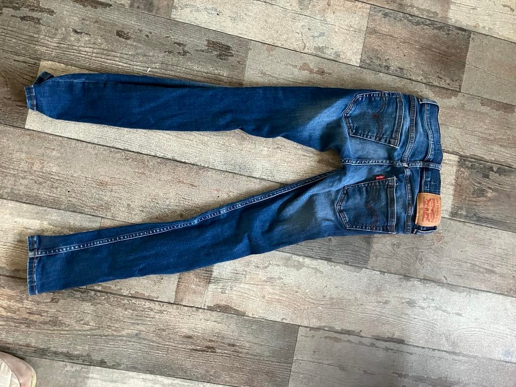 Levis 519 maat 10 kind, Ophalen, Zo goed als nieuw, Jongen of Meisje, Jas