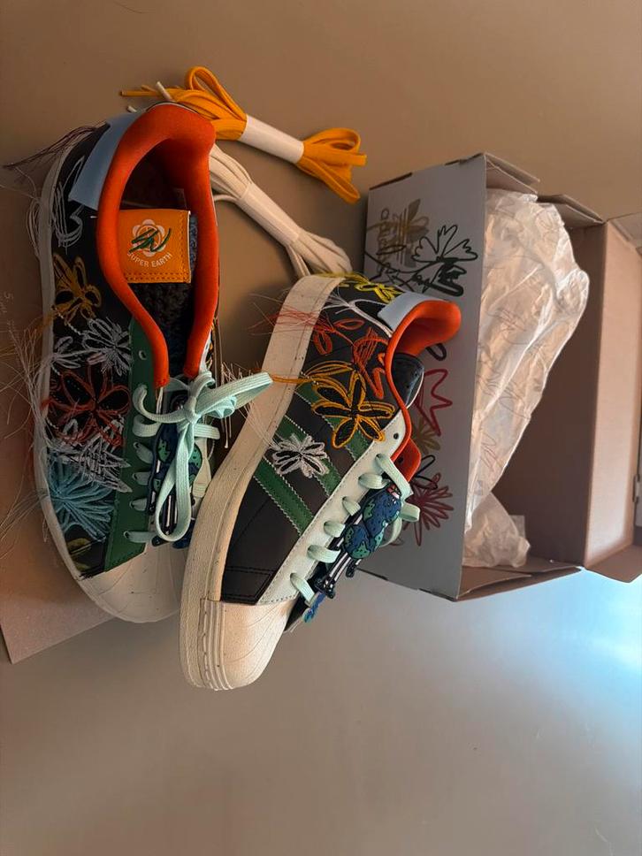 Maat 43 1/3 Adidas Superstar Sean Wotherspoon SuperEarth, Kleding | Dames, Schoenen, Nieuw, Sneakers of Gympen, Overige kleuren