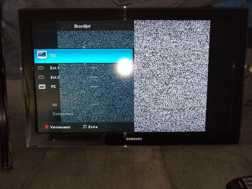 Samsung  37 inch full hd LCD zonder voet! Met wand beugel!, Ophalen, Gebruikt, LCD, 80 tot 100 cm