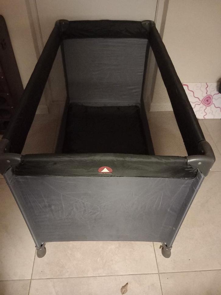 Camping bedje - Lichtgewicht en Compact, Kinderen en Baby's, Boxen, Zo goed als nieuw, Rechthoekig, Ophalen of Verzenden