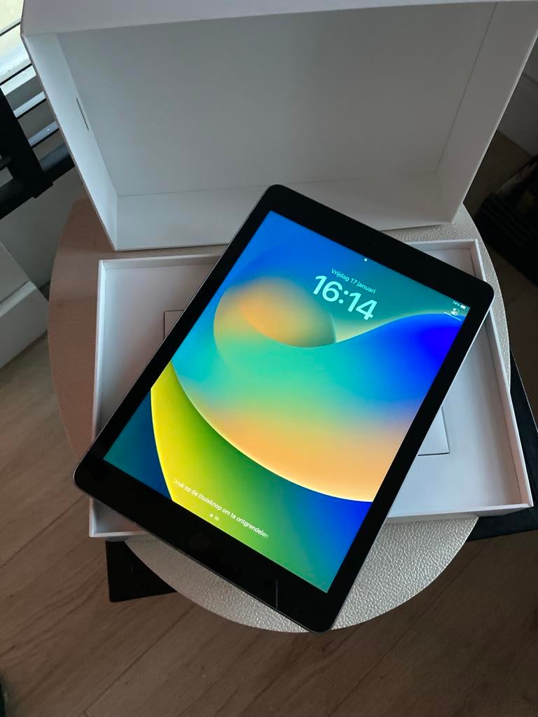 Apple Ipad 5e Generatie Space Grey, Computers en Software, Apple iPads, 10 inch, 32 GB, Apple iPad, Ophalen of Verzenden