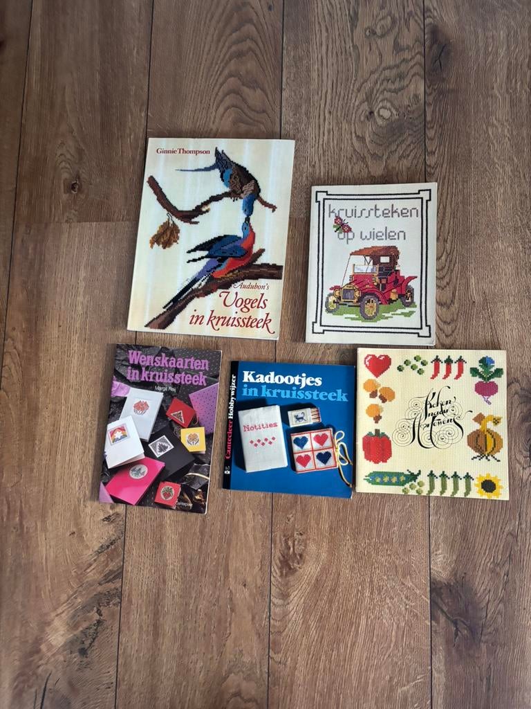 Te koop borduurbooeken, Ophalen of Verzenden, Zo goed als nieuw, Patroon