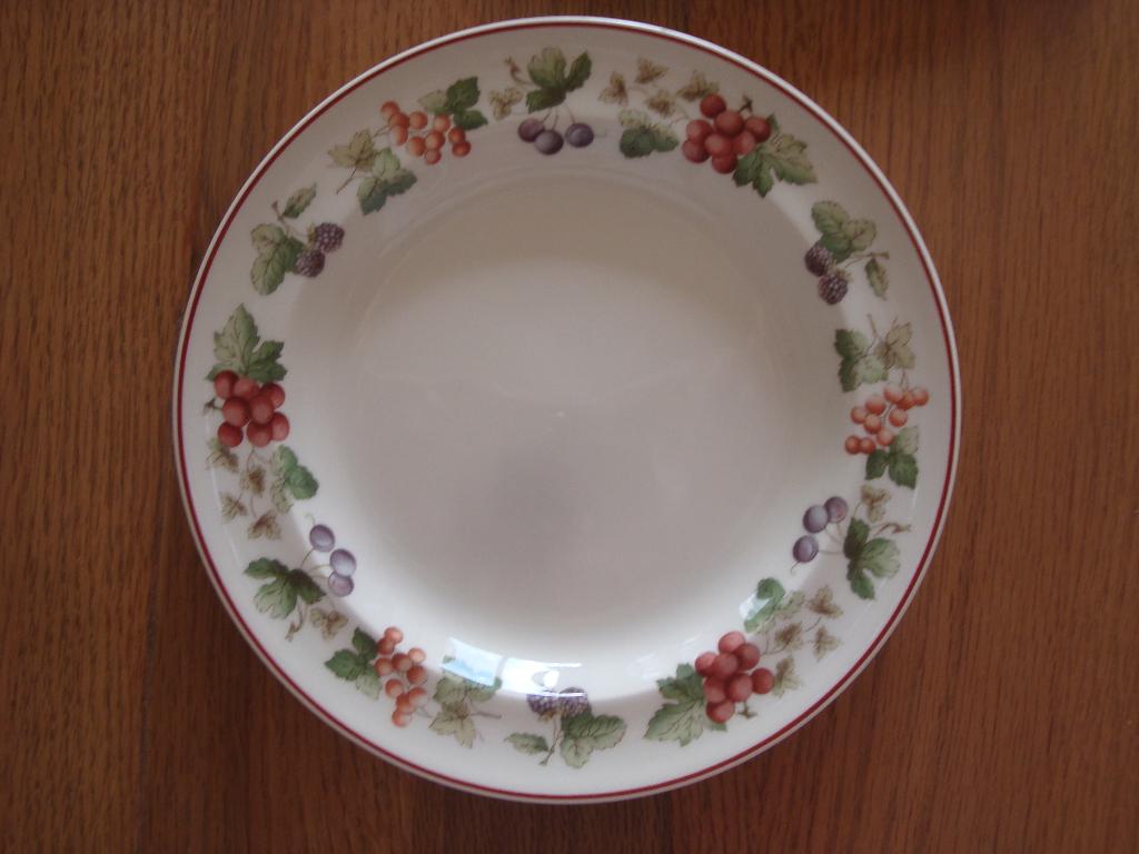 Vier Wedgwood Provence gebaksbordjes bordjes 17 cm nieuw, Nieuw, Ophalen of Verzenden, Bord(en), Wedgwood