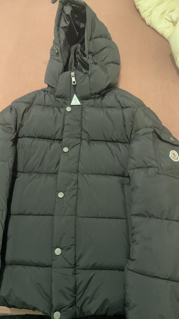 Exclusieve Moncler Jas Maat L - Zo Goed Als Nieuw, Ophalen of Verzenden, Zo goed als nieuw, Maat 52/54 (L), Zwart