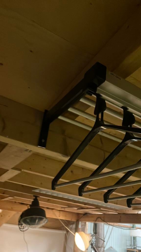 Ahrend muur kapstok, Eén persoon, Ticket of Toegangskaart