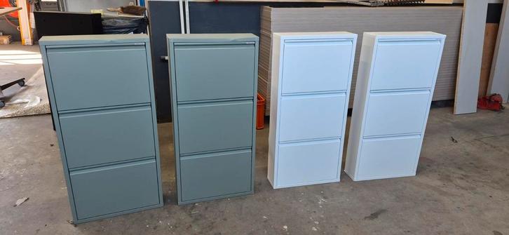 Spinder Design Schoenenkast met 3 vakken - Nieuw met schade, Huis en Inrichting, Kasten | Schoenenkasten, Nieuw, Ophalen