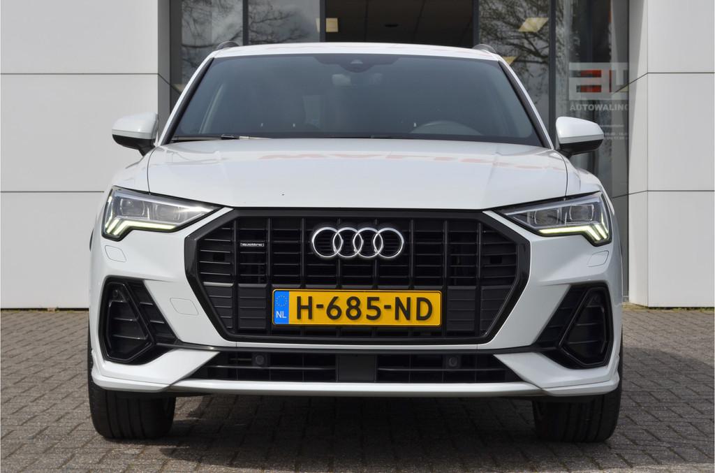 Audi Q3 40 TFSI quattro 3X S-Line Standkachel | Carplay | Ad, Automaat, Gebruikt, 1984 cc, Leder en Stof