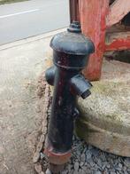 Zwarte decoratieve brandkraan, Ophalen