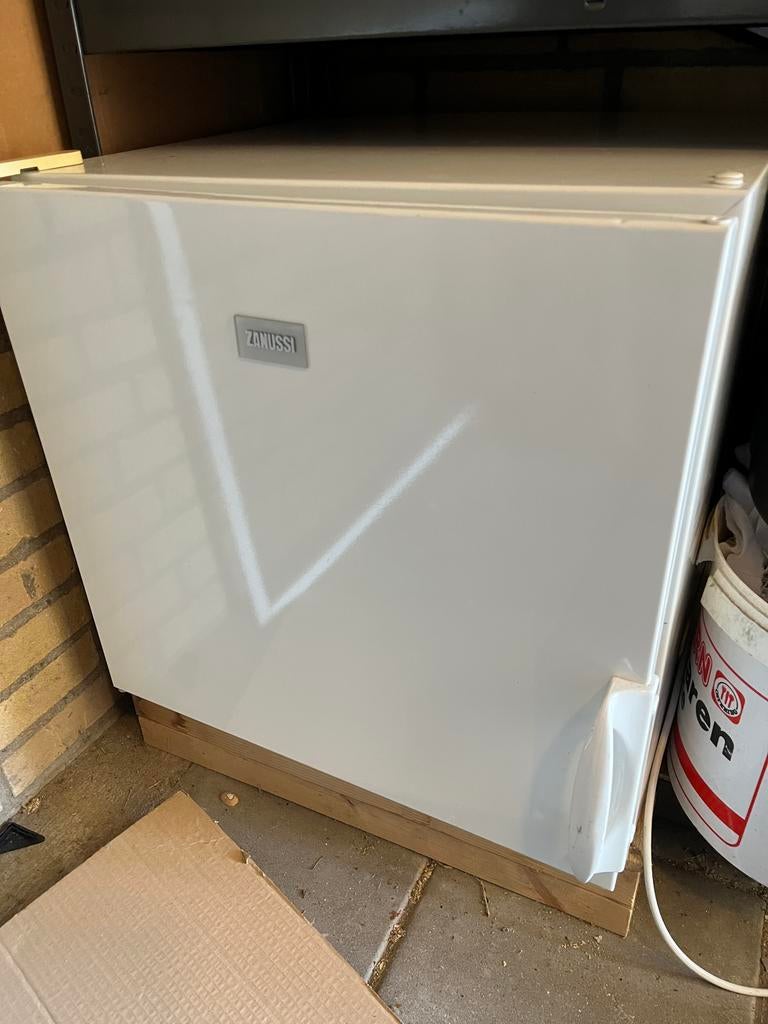 Koelkast  zanussi 70 L, Ophalen, Gebruikt, Minder dan 85 cm, Minder dan 60 cm