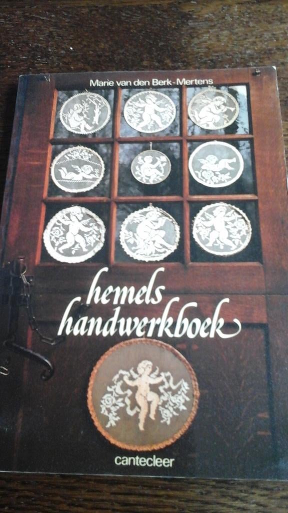Hemels handwerkboek, Ophalen of Verzenden, Zo goed als nieuw, Breien, Patroon of Boek