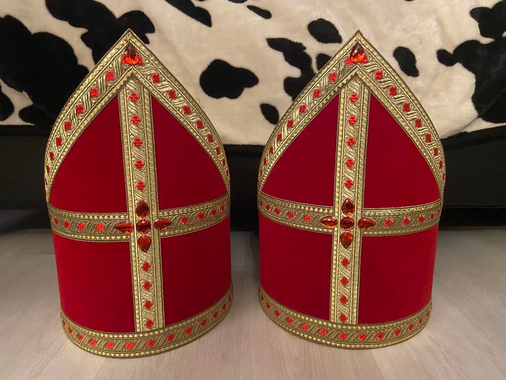 Sinterklaas mijter reuze mijter 45cm hoog Van €145 voor €125, Diversen, Sinterklaas, Ophalen of Verzenden, Zo goed als nieuw