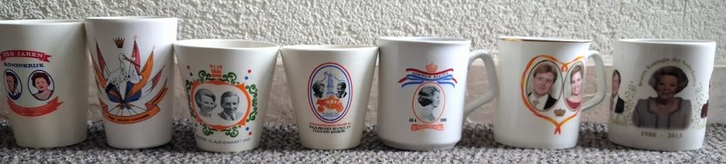 7 Oranje Royal mokken en bekers, Ophalen of Verzenden, Overige stijlen, Kop(pen) en/of Schotel(s)