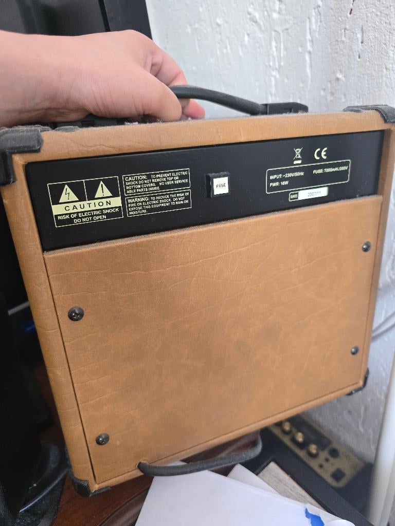 Stagg gitaar versterker, Ophalen, Zo goed als nieuw, Minder dan 50 watt