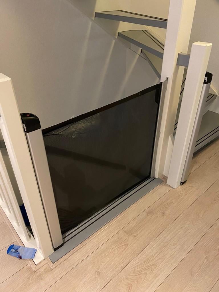 Traphekken Lascal Kiddy Guard Accent Black oprolbaar, Kinderen en Baby's, Traphekjes, Ophalen, Gebruikt, Aluminium, Oprolhekje