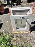 hardhouten douche/wc raam met hor, Doe-het-zelf en Verbouw, Kozijnen en Schuifpuien, Ophalen, Gebruikt, Minder dan 75 cm, Raamkozijn