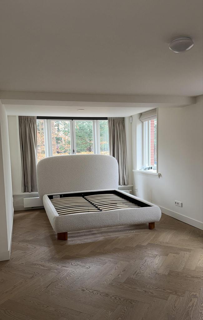 Splinternieuw bedframe met hoofdbord 160x200, Huis en Inrichting, Slaapkamer | Bedden, Ophalen of Verzenden, Stof, 160 cm, Nieuw