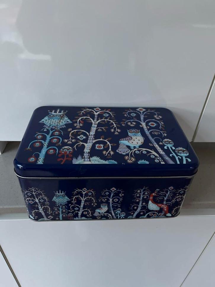 Iittala Taika Blik Blauw - Voorraadbus met Magisch Design, Verzamelen, Blikken, Zo goed als nieuw, Koek(jes), Overige merken, Ophalen