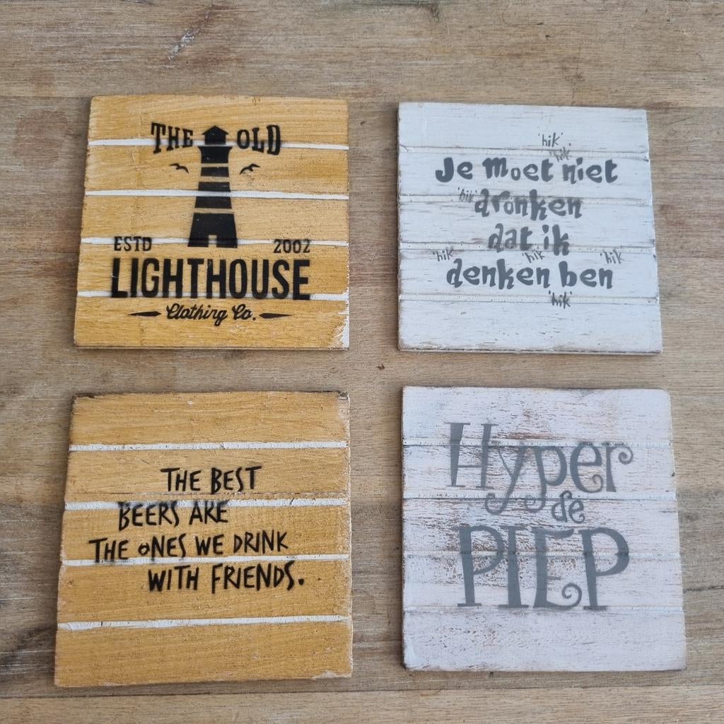 Set van 4 houten onderzetters met diverse spreuken, Ophalen of Verzenden, Nieuw, Glas of Kopje