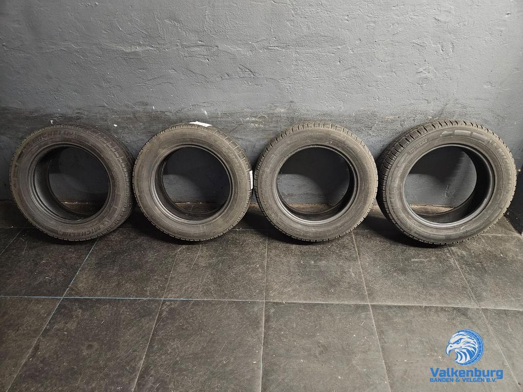 7mm! Winterbanden 205/65R16C Michelin Agilis Alpin Cargo, Auto-onderdelen, Banden en Velgen, -, Band(en), -, Bestelwagen