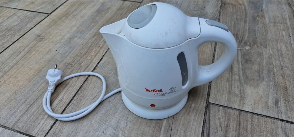 Tefal Vitesse Waterkoker - Wit, 1.7L, 1 tot 2 liter, Ophalen of Verzenden, Gebruikt, Draadloos