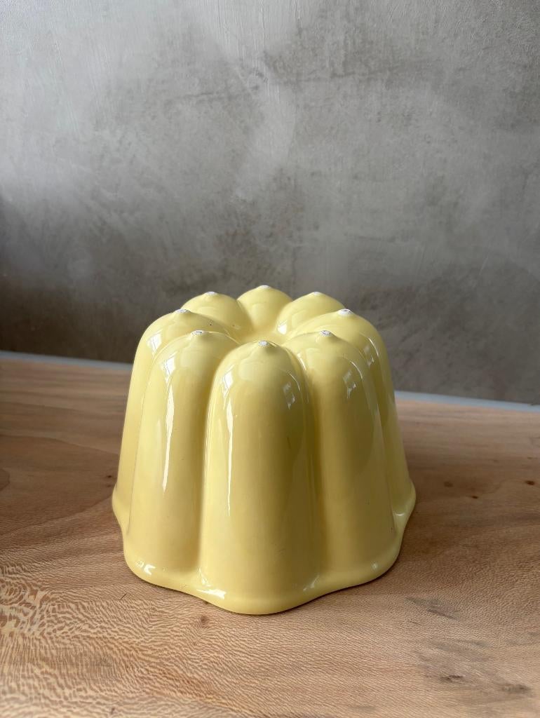 Vintage Puddingvorm Pastel Geel 17 cm, Ophalen