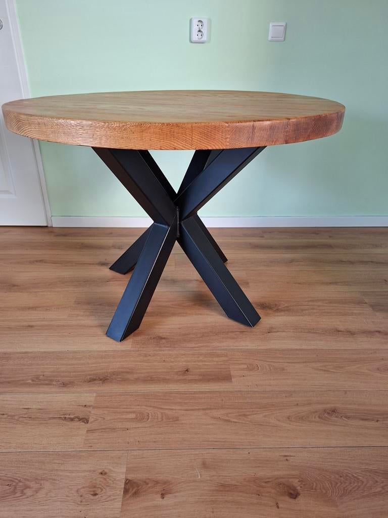 Ronde eettafel eiken met spinpoot matrixpoot, Huis en Inrichting, Tafels | Eettafels, Ophalen