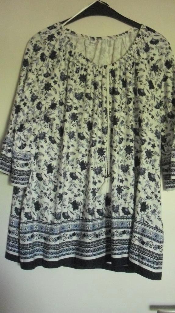 Blauw gebloemd-Shirt maat 48/50, Kleding | Dames, Grote Maten, Ophalen, Blauw, Shirt of Top, Zo goed als nieuw