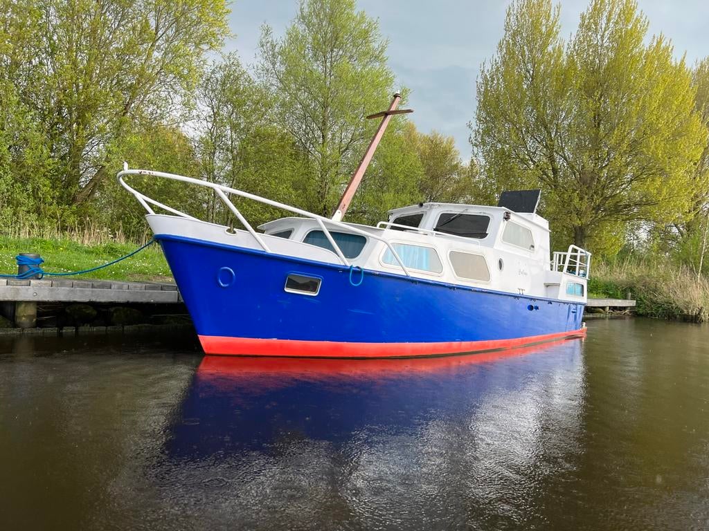 Werfgebouwde kruisser met bovenbesturing en DAF 575, Watersport en Boten, Motorboten en Motorjachten, Ophalen of Verzenden, Staal